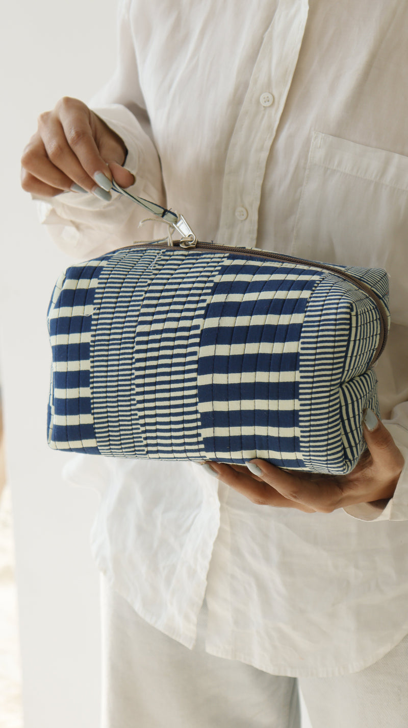 ekatrahandmade-puffy-pouch