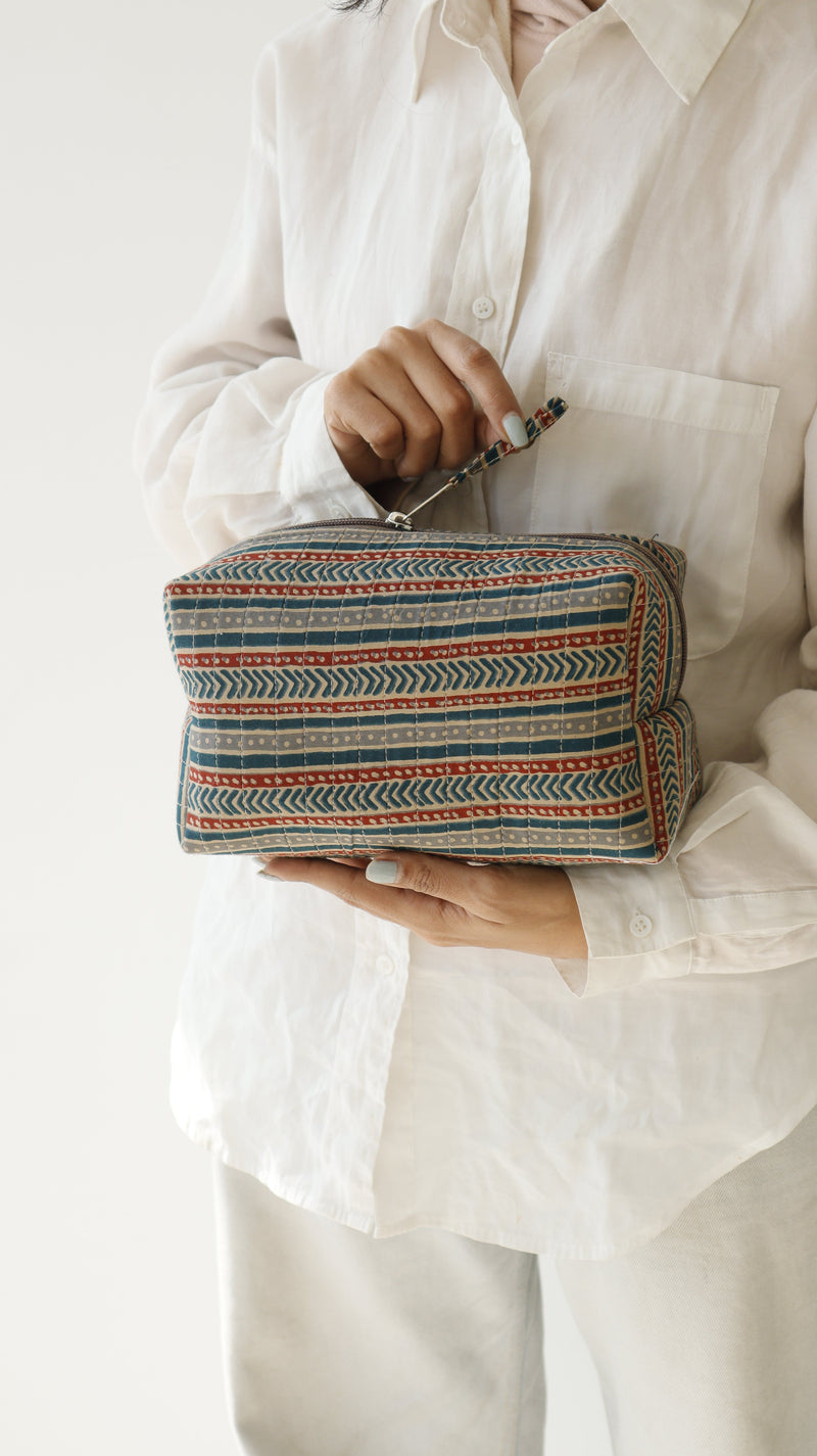 ekatrahandmade-puffy-pouch