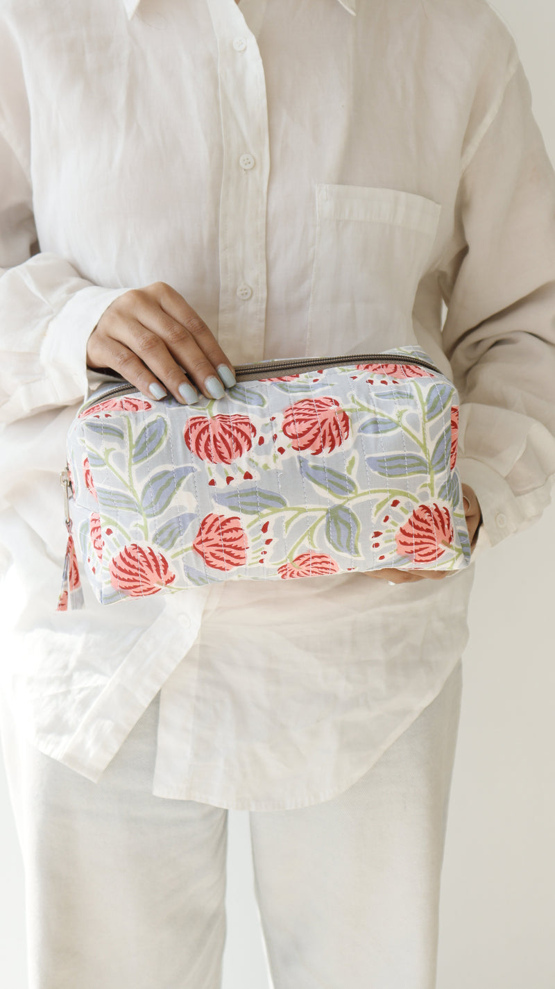 ekatrahandmade-puffy-pouch