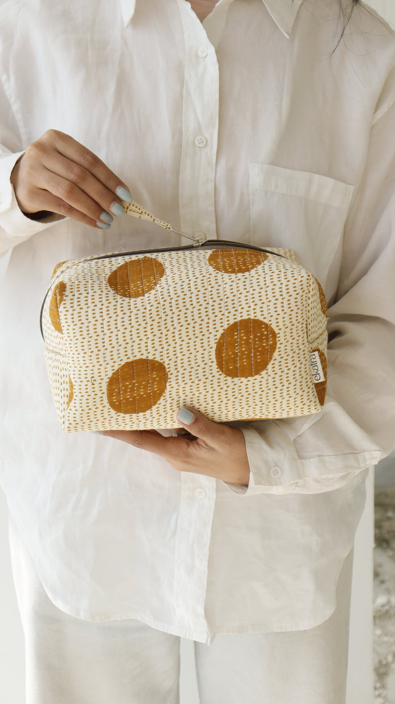 ekatrahandmade-puffy-pouch