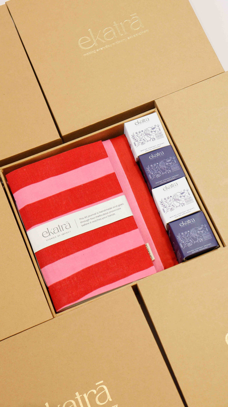 ekatrahandmade-the-warmth-hamper