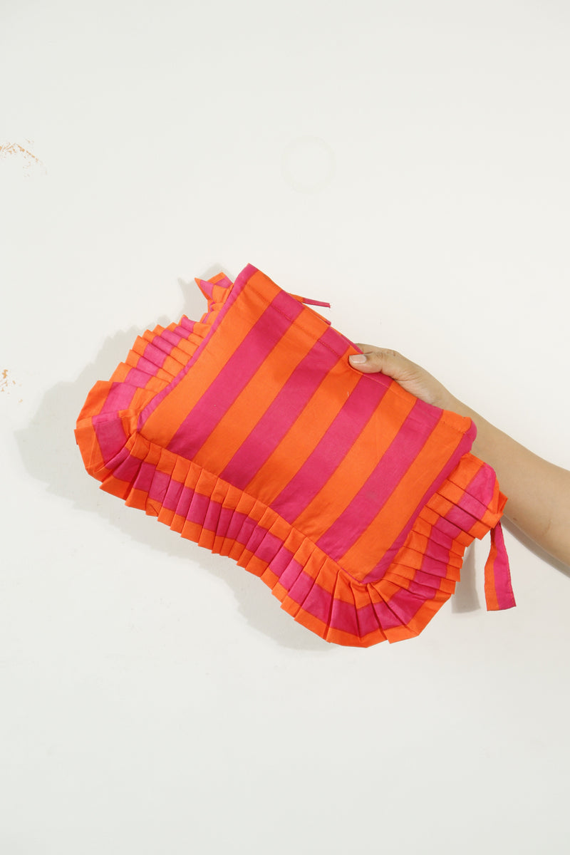 ekatrahandmade-the-big-frill-pouch