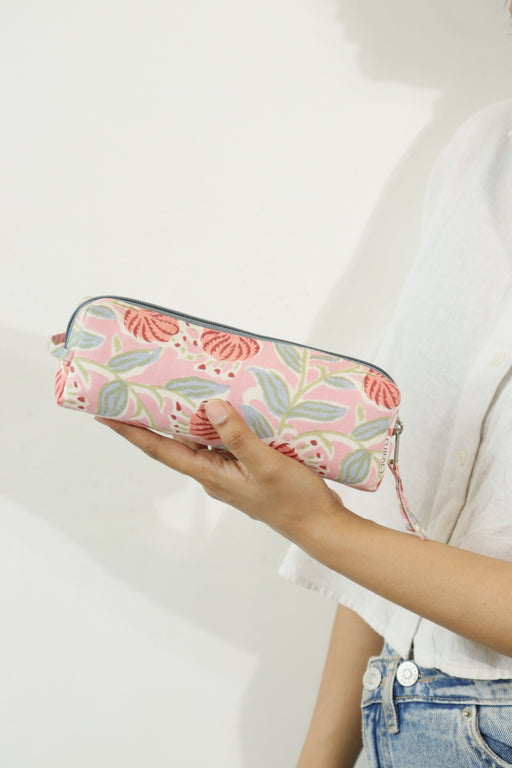 ekatrahandmade-the-small-puffy-pouch