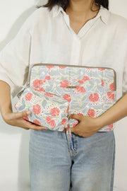 ekatrahandmade-handmade-laptop-sleeve-with-detachable-pouch