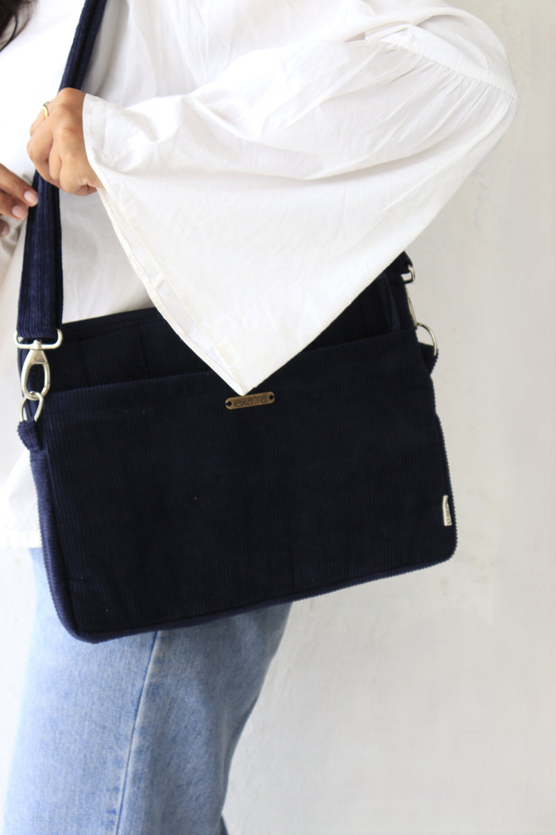 ekatrahandmade-corduroy-laptop-bag