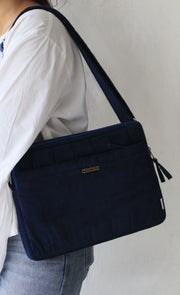 ekatrahandmade-corduroy-laptop-bag