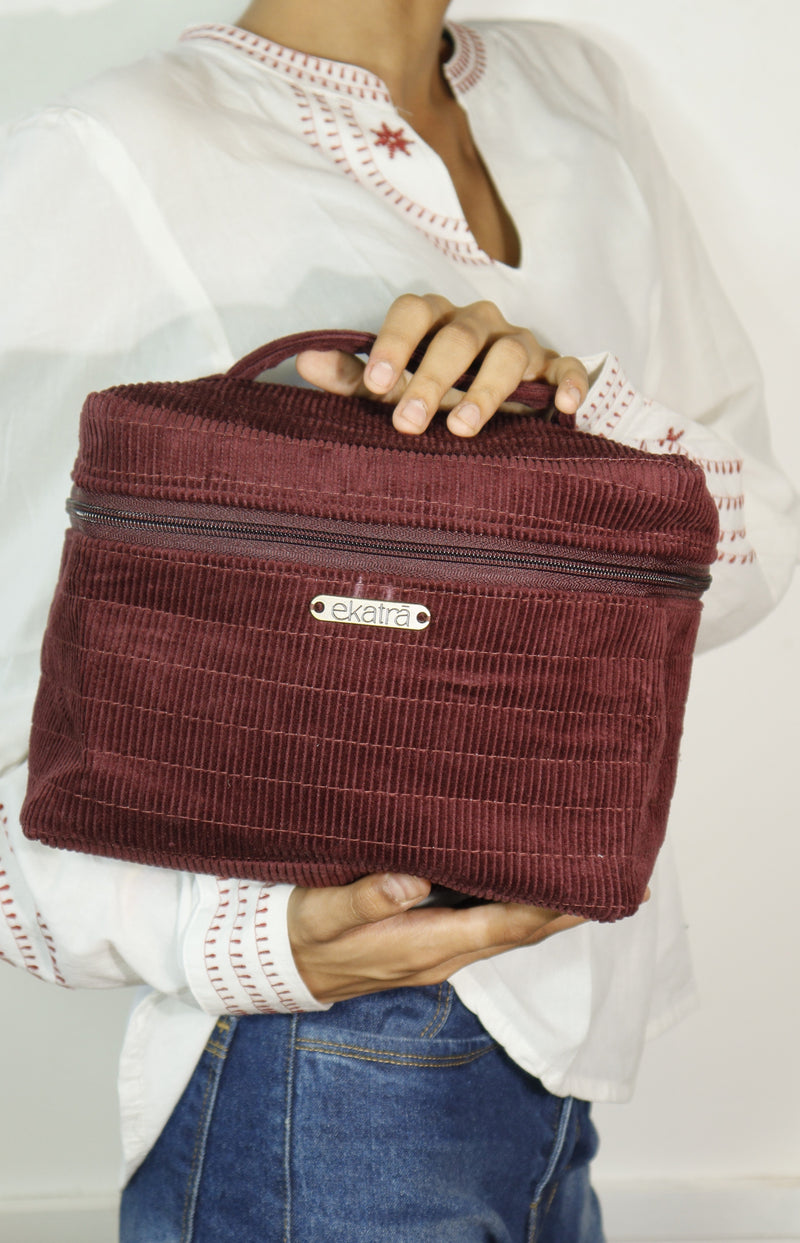 ekatrahandmade-vanity-bag