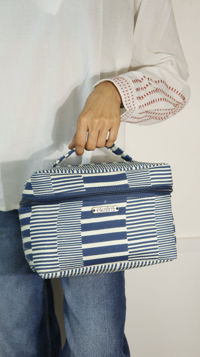 ekatrahandmade-vanity-bag