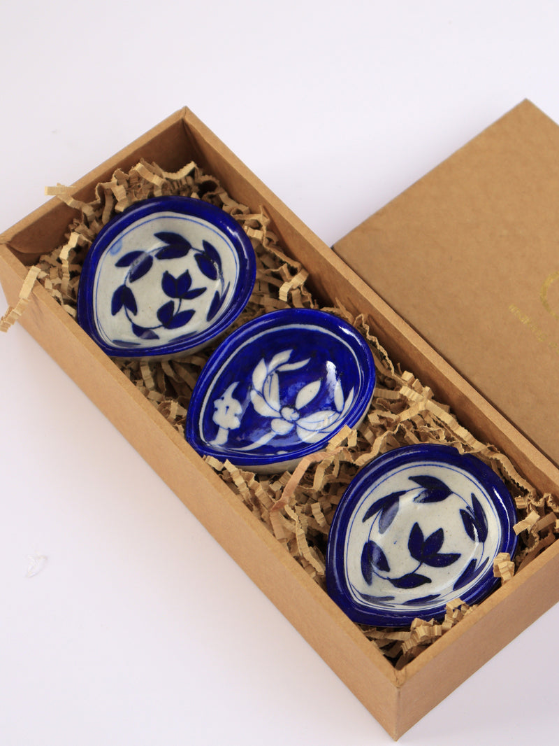 ekatrahandmade-artisanal-blue-pottery-diya-set