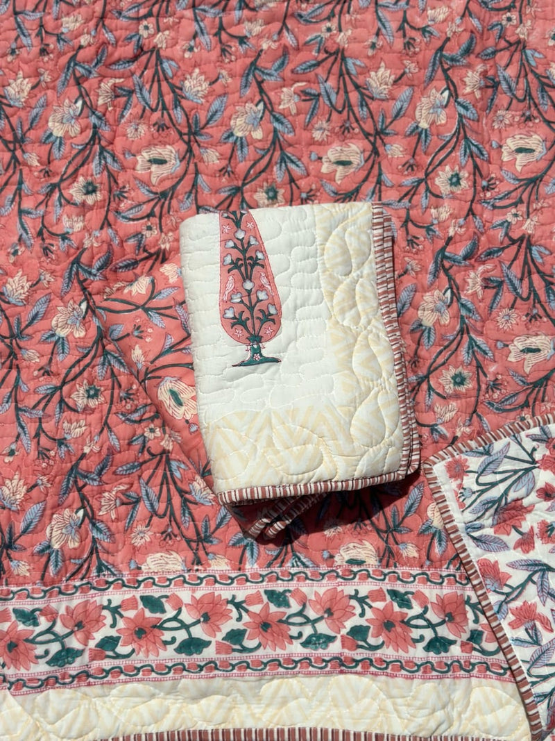 aenak-yellow-lily-handblock-printed-reversible-quilted-cotton-bedcover-set