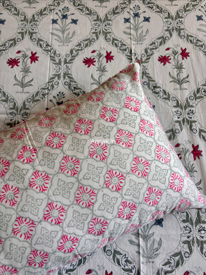 aenak-pink-blue-floral-jaal-handblock-bedsheet-quilted-bedcover-combo-set