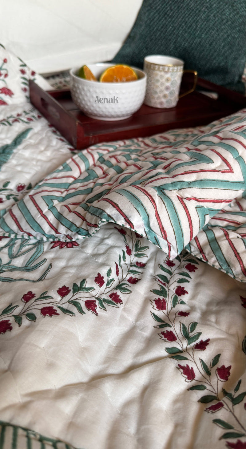 aenak-handblock-printed-king-size-reversible-mulmul-cotton-quilt-4