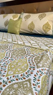 aenak-green-jaal-handblock-bedsheet-dohar-combo-set