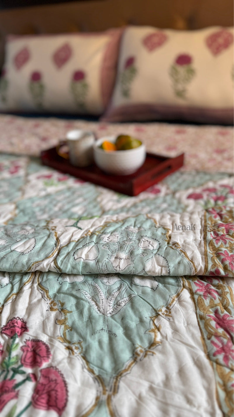 aenak-handblock-printed-king-size-reversible-mulmul-cotton-quilt-1