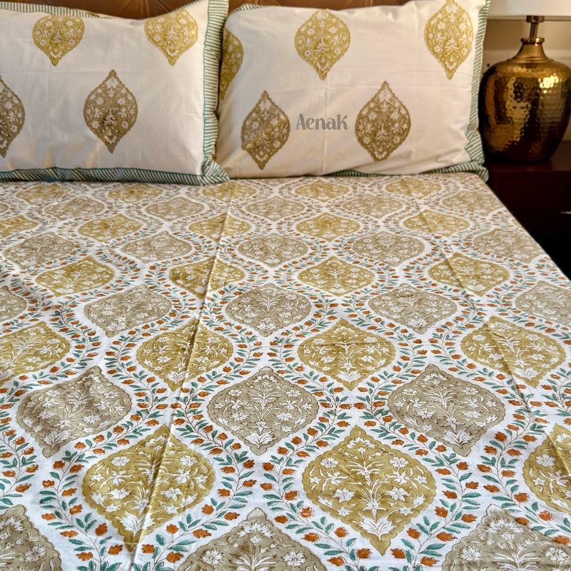 aenak-green-jaal-handblock-bedsheet-quilt-combo-set