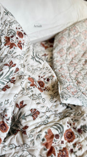 aenak-handblock-printed-king-size-mulmul-cotton-quilt