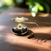 Pure Brass/Peetal Aarti Diya with Handle – Kitchen Utensil