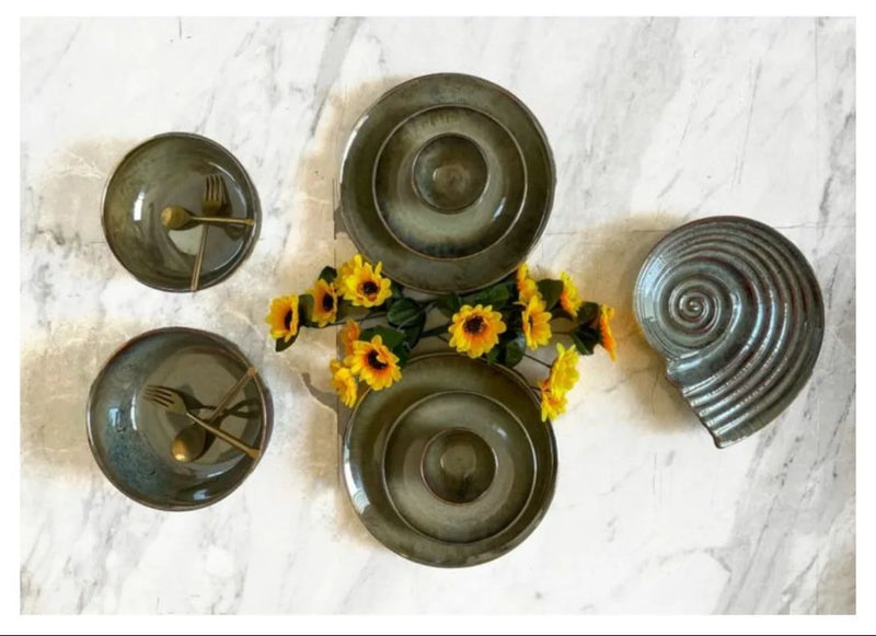 The Viridis Ceramic Dinnerware Set For 2