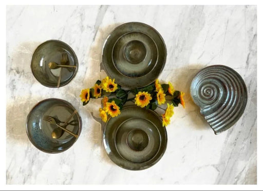 The Viridis Ceramic Dinnerware Set For 2