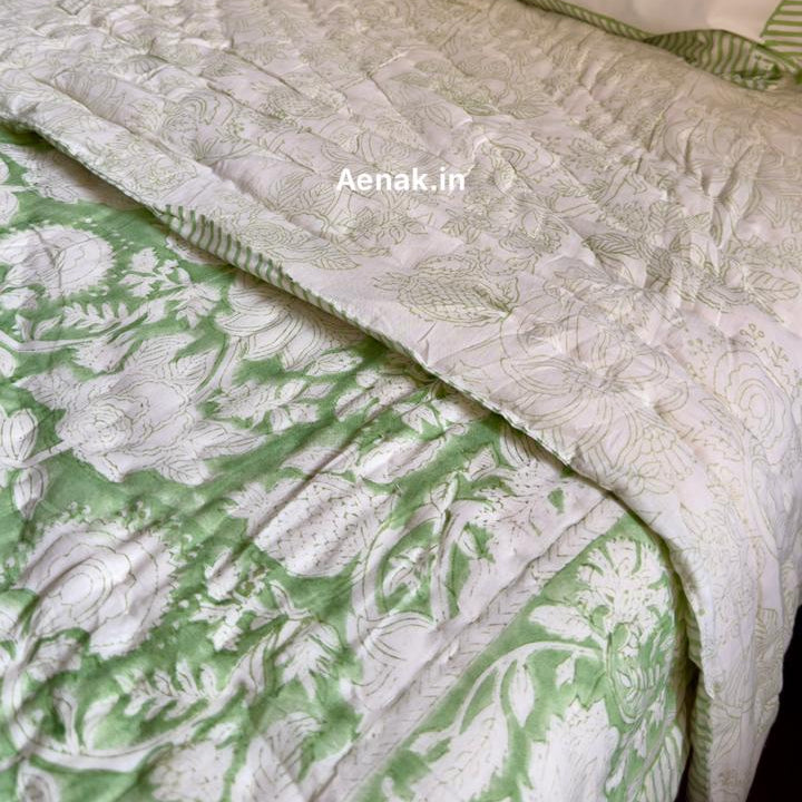 aenak-green-garden-handblock-bedsheet-quilt-combo-set