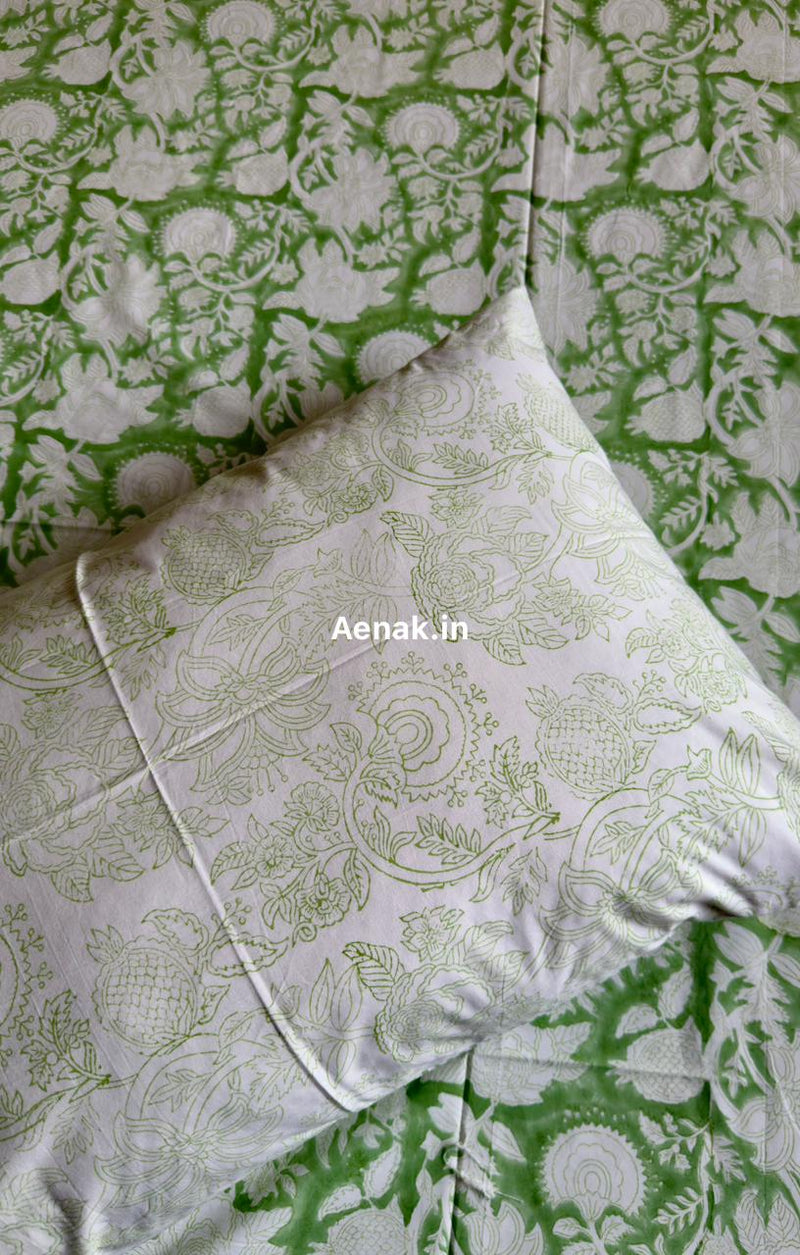 aenak-green-garden-handblock-bedsheet-quilt-combo-set
