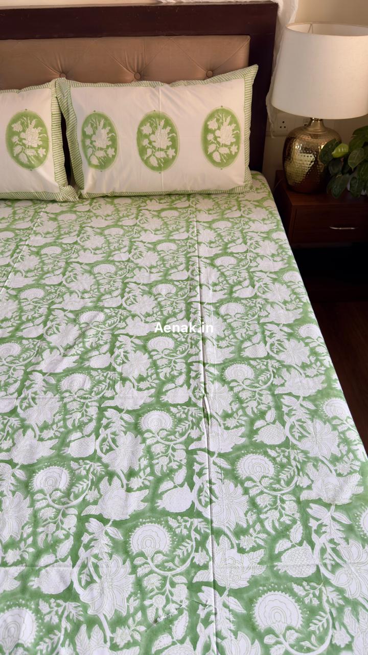 aenak-green-garden-handblock-bedsheet-quilt-combo-set