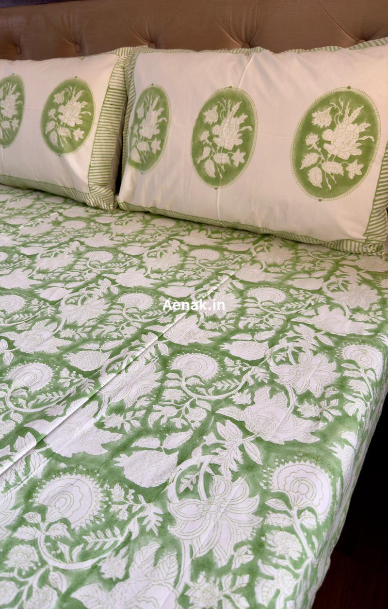 aenak-green-garden-handblock-bedsheet-quilt-combo-set