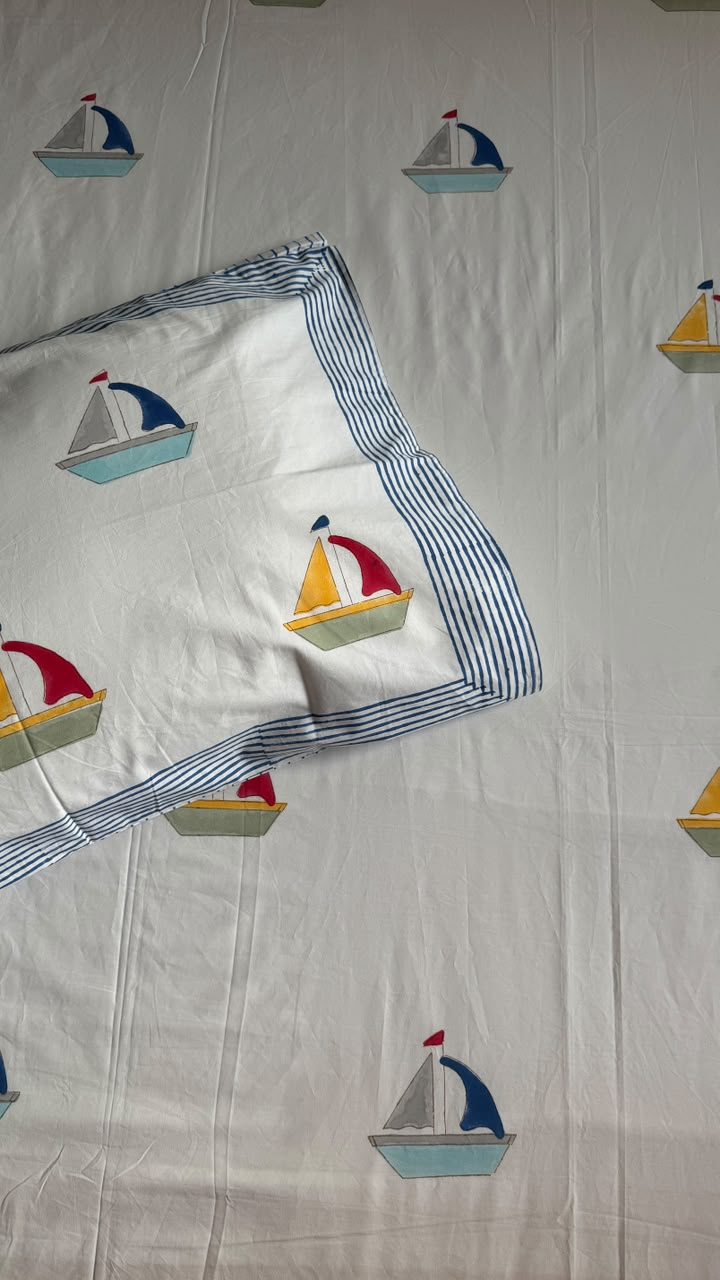 aenak-the-little-skipper-handblock-premium-cotton-bedsheet-set