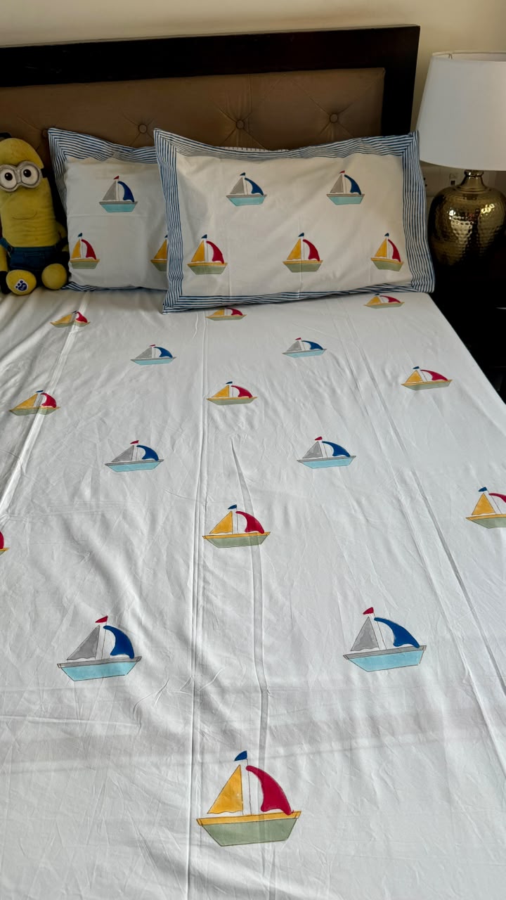 aenak-the-little-skipper-handblock-premium-cotton-bedsheet-set