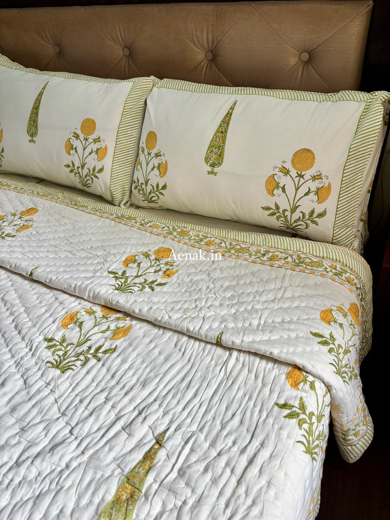 aenak-yellow-dahlia-handblock-bedsheet-quilt-combo-set