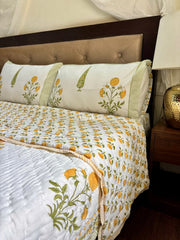 aenak-yellow-dahlia-handblock-bedsheet-quilt-combo-set