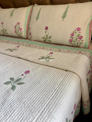 aenak-light-purple-floral-handblock-bedsheet-straight-quilted-bedcover-combo-set