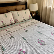 aenak-light-purple-floral-handblock-bedsheet-straight-quilted-bedcover-combo-set