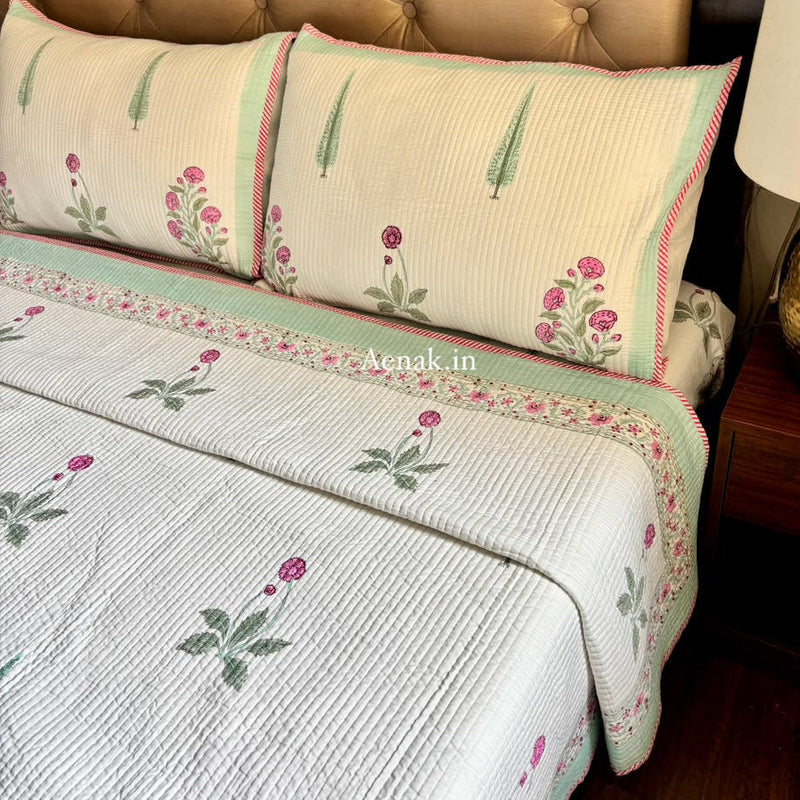 aenak-light-purple-floral-handblock-bedsheet-straight-quilted-bedcover-combo-set