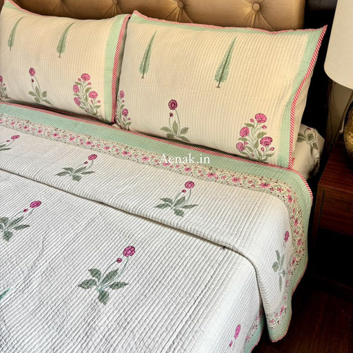 aenak-light-purple-floral-handblock-reversible-quilted-bedcover-set