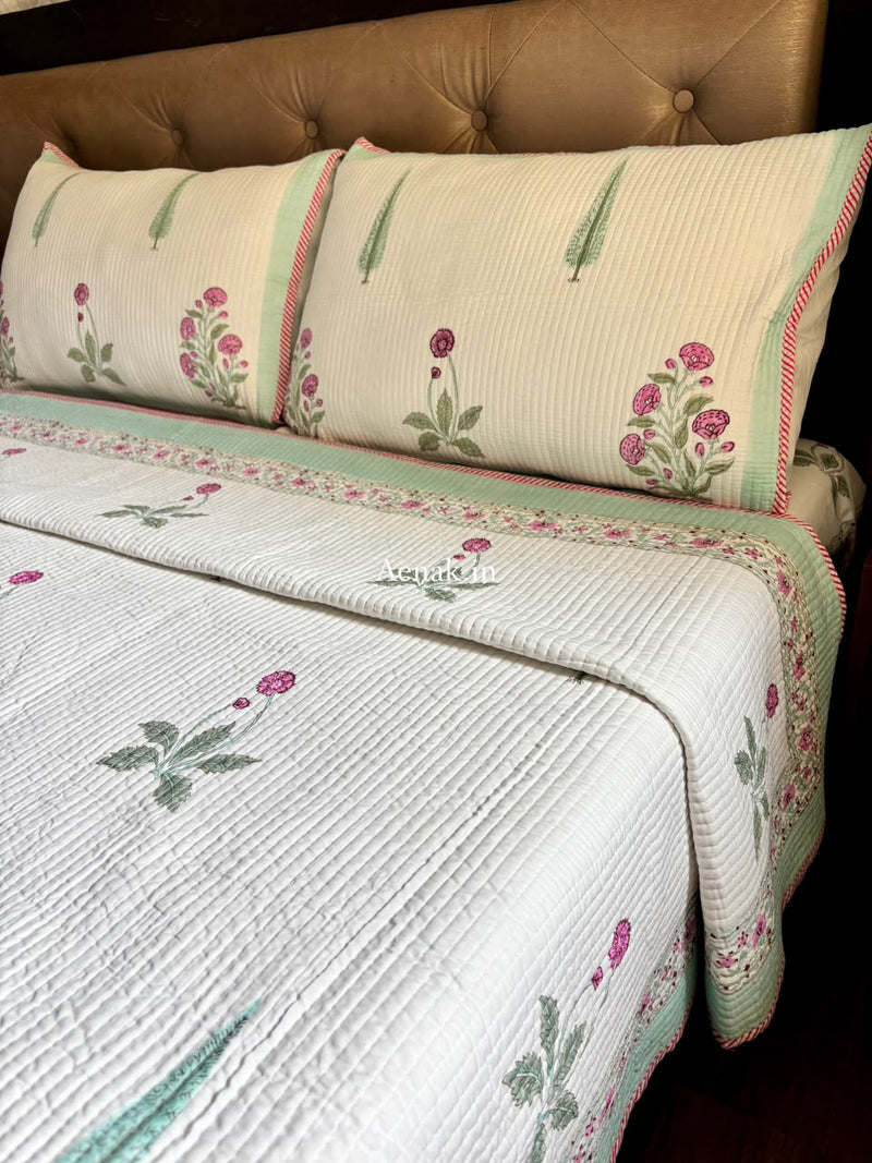 aenak-light-purple-floral-handblock-bedsheet-straight-quilted-bedcover-combo-set