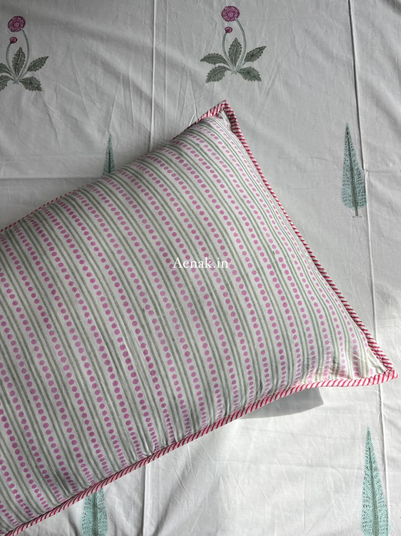 aenak-light-purple-floral-handblock-reversible-quilted-bedcover-set