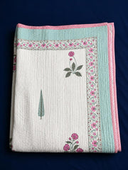aenak-light-purple-floral-handblock-bedsheet-straight-quilted-bedcover-combo-set