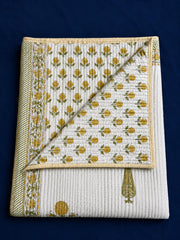 aenak-yellow-dahlia-handblock-bedsheet-straight-quilted-bedcover-combo-set