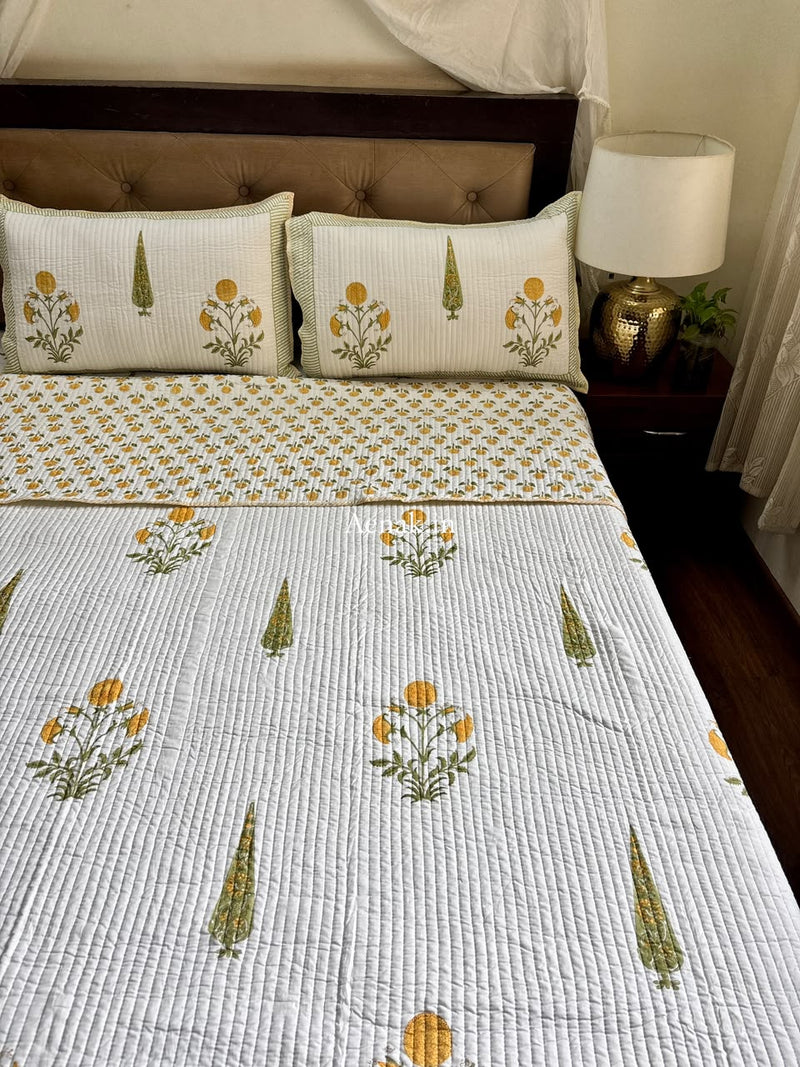 aenak-yellow-dahlia-handblock-bedsheet-straight-quilted-bedcover-combo-set