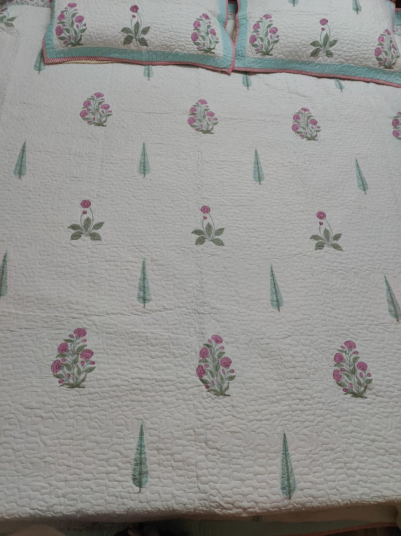 aenak-light-magenta-floral-handblock-reversible-quilted-bedcover-set-105x108