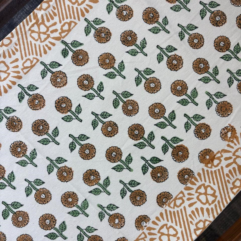 local-kala-r-01-table-runner