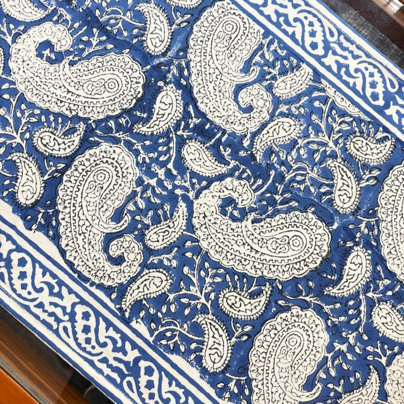 local-kala-r-02-table-runner