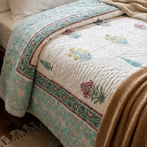 aenak-madhumati-handblock-bedsheet-quilt-combo-set
