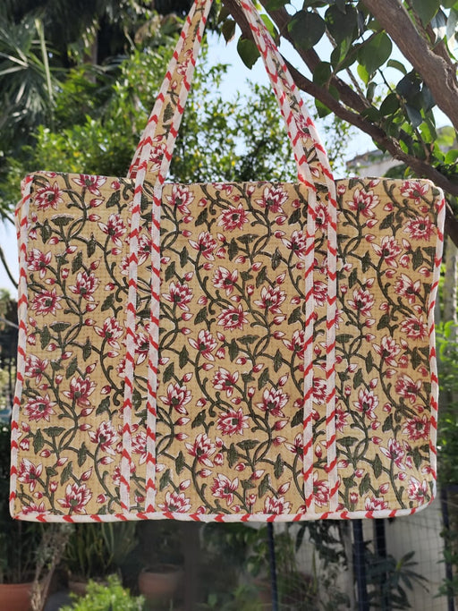 aenak-pink-red-floral-garden-quilted-cotton-zipper-travel-bag-copy