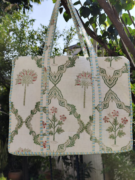 aenak-purple-phool-quilted-cotton-zipper-travel-bag-copy