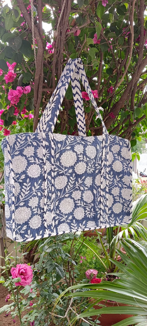 aenak-blue-pink-floral-garden-quilted-cotton-zipper-travel-bag-copy