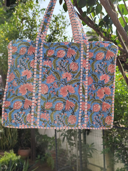 aenak-white-tiger-quilted-cotton-zipper-travel-bag-copy