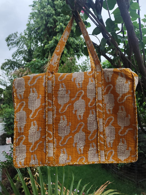 aenak-orange-tiger-quilted-cotton-zipper-travel-bag