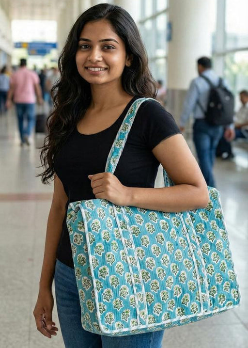 aenak-pink-poppy-phool-quilted-cotton-zipper-travel-bag-copy
